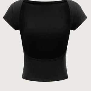 Festtröja öppen rygg  - Oanvänd tröja utan rygg! 💗