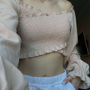 Topp - Topp från Shein🧡 Sitter skönt och armarna är lösa i mesh tyg