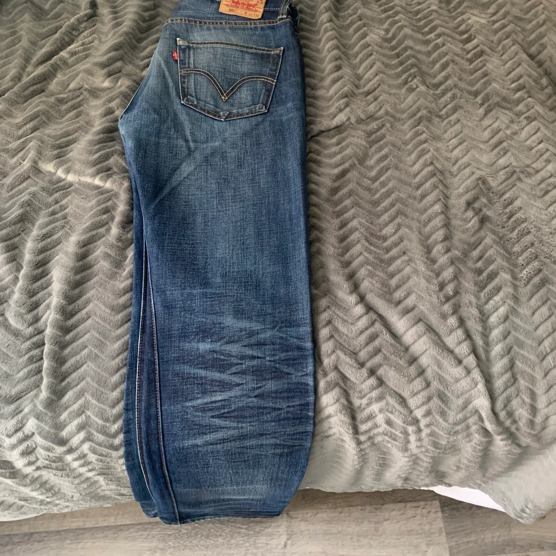 Lv Jeans str 33/34 - 90