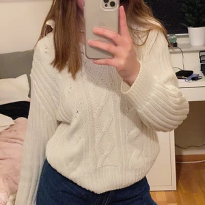 Stickad tröja - Fin stickad tröja💫💓