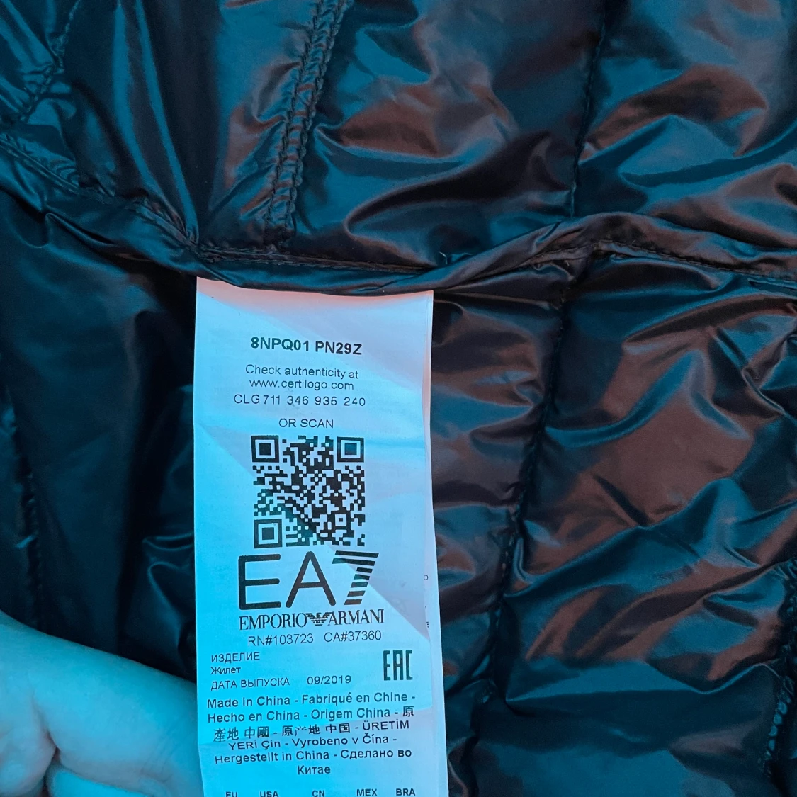 ea7 väst strl L - 91