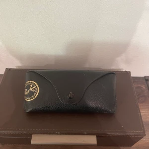 Ray-ban - Säljer dessa pilotisar då de inte kommer till användning! 