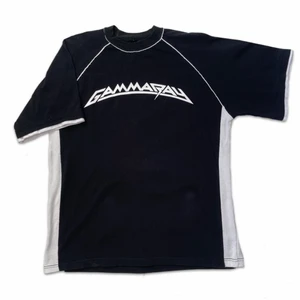 T-Shirt med tryck  - Köpt secondhand men inte använd sen dess  Bra skick