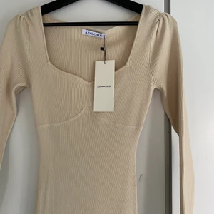 Adoore Roma dress - Helt oanvänd med prislappar kvar. 