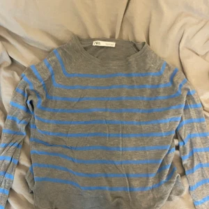 Zara tröja  - Fin randig zara tröja ☀️💗 säljer då det inte är min stil längre, inga defekter 