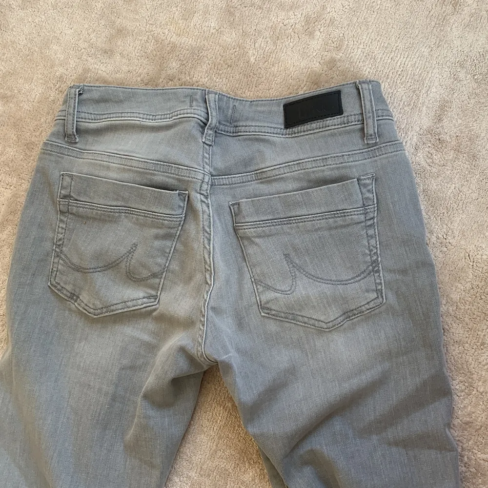 Jättefina jeans från LTB, bara använda ett fåtal gånger . Jeans & Byxor.