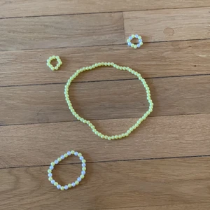 Handgjort sett - 2 ringar 1 halsband 1 armband   (Frakt ingår i priset)