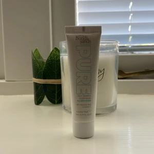 PURE self tanning sleep mask - Hej! Detta är en self tanning sleep mask från PURE, helt oöppnad och kommer inte komma till användning här hemma så därför säljer jag den billigt här istället❤️