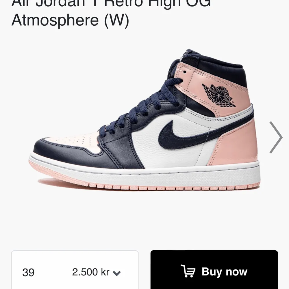 Helt nya Air jordan 1 retro high OG atmosphere / obsidian white / pink . Köpta på SNKRS raffle i januari men har inte kommit till använding. Kostar runt 2500kr på Restocks och Stockx. (Använd inte köp nu funktionen, tack). Skor.