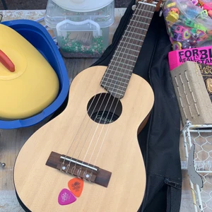 Barn gitarr - Helt ny 