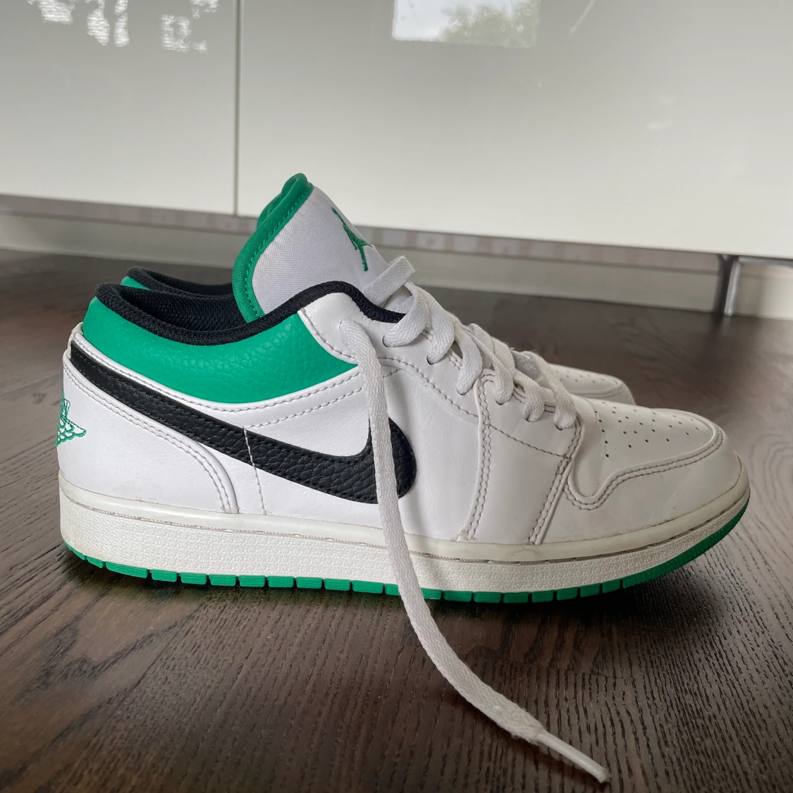 Jordan 1 Low ”White Lucky Green”