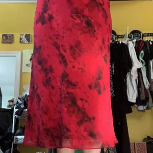 Röd långkjol - SÅ FIN kjol