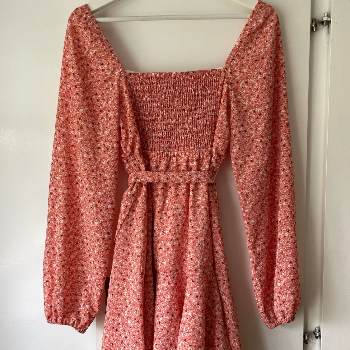 Blommig klänning  - 91