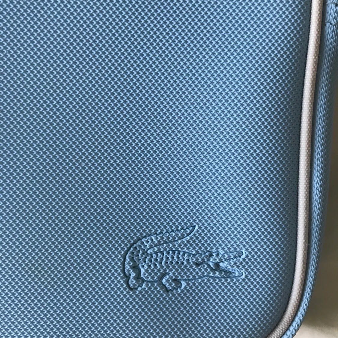 Lacoste shoulder bag - 90