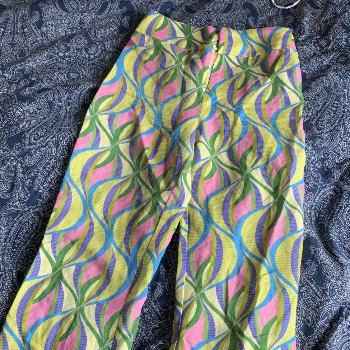 Byxor från Zara i storlek S