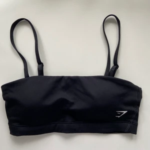 Gymstark sport-bh - Sparsamt använd, säljer på grund av har blivit för liten, storlek xs😇