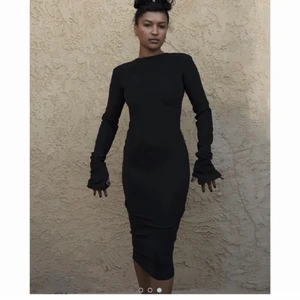 A-dsgn klänning - En jättefin A-dsgn klänning som jag köpte av en tjej på plick som var helt ny men passade inte mig tyvärr😭💗💗