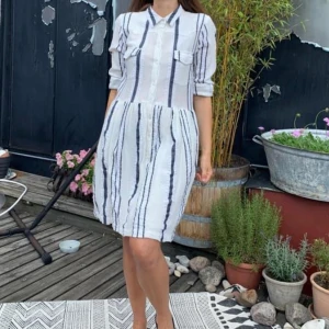 Klänning från Ganni  - Jättefin klänning från Ganni med fickor. Jättebra skick. 