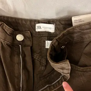 Fina bruna jeans ifrån zara🤎 kommer inte till användning 