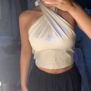 Fin topp - Säljer den här urgulliga toppen pga kommer inte till användning, den är aldrig använd endast provad fåtal gånger💞