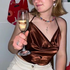 Linne - Finaste linnet från H&M! Använd hemma en gång, så den är som ny😊 hör av er vid frågor!