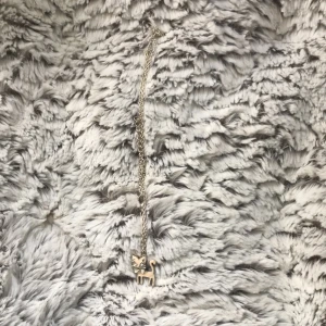 Katt halsband - Den är super gullig och passar jätte bra älskar men för ingen användning av den❤️