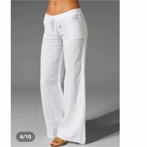 Linnebyxor  - Säljer mina linnebyxor som ändats är testade 1 gång dock är dom inte lika utsvängda som på bilden. Köptes för 272kr Skickar bild på dom om ni är intresserade Frakt diskuteras