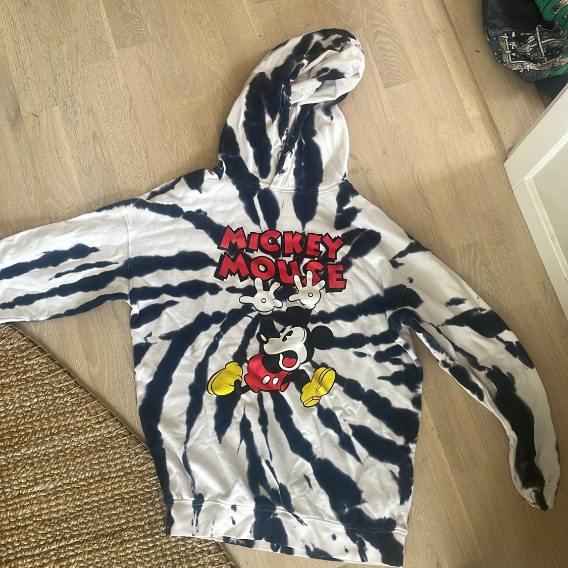 Mikey mouse hoddie