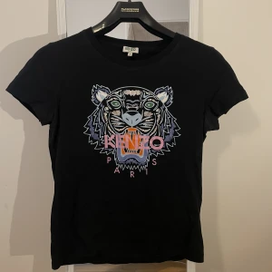 Kenzo tröja - En kenzo tröja som jag ej använder längre i bra skick💕