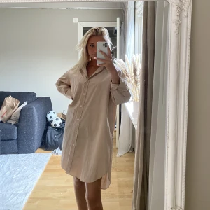 Skjortklänning - Snygg skjortklänning som tyvärr inte kommit till så mycket användning