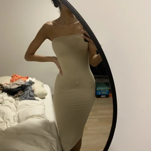 Olika klänningar 50kr/st - XS i alla Rosa passar även S 