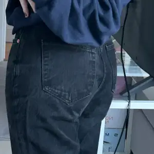 Superfina svarta jeans från Ginatricot💗 storlek 34