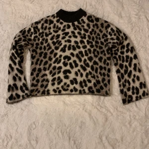 Stickad tröja från h&m - Storlek xs, oanvänd