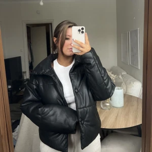 Jacka  - Från nakd i fint skick, storlek 34 men oversize.