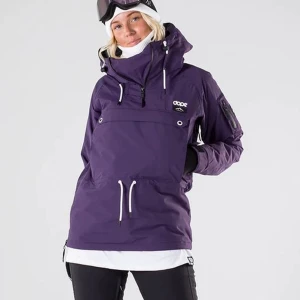 Dope jacka - Nu säljer jag min skidjacka efter två skidsemestrar. Inköpt för 1899kr. Mycket bra skick och sitter lite oversized på mig som brukar bära storlek S. Hör av dig vid frågor. Kram