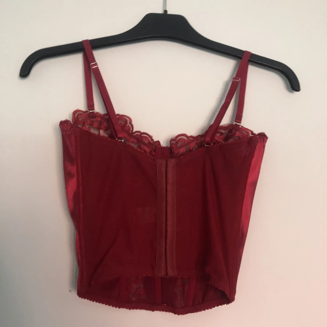 Röd satin korsett - 90