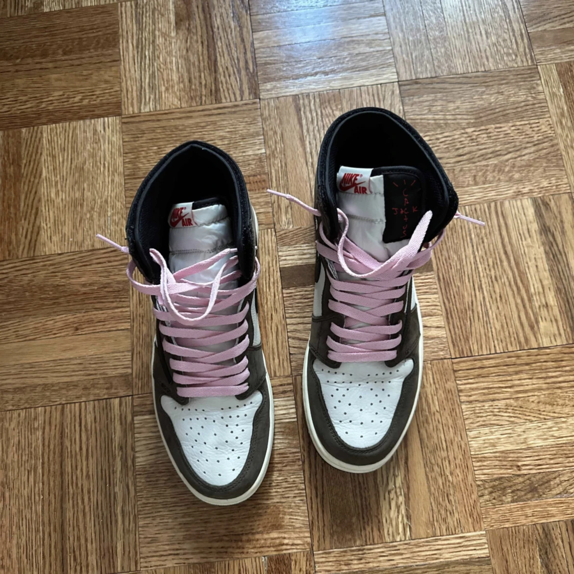 Travis Scott x Air Jordan 1 Retro High OG Mocha - 91