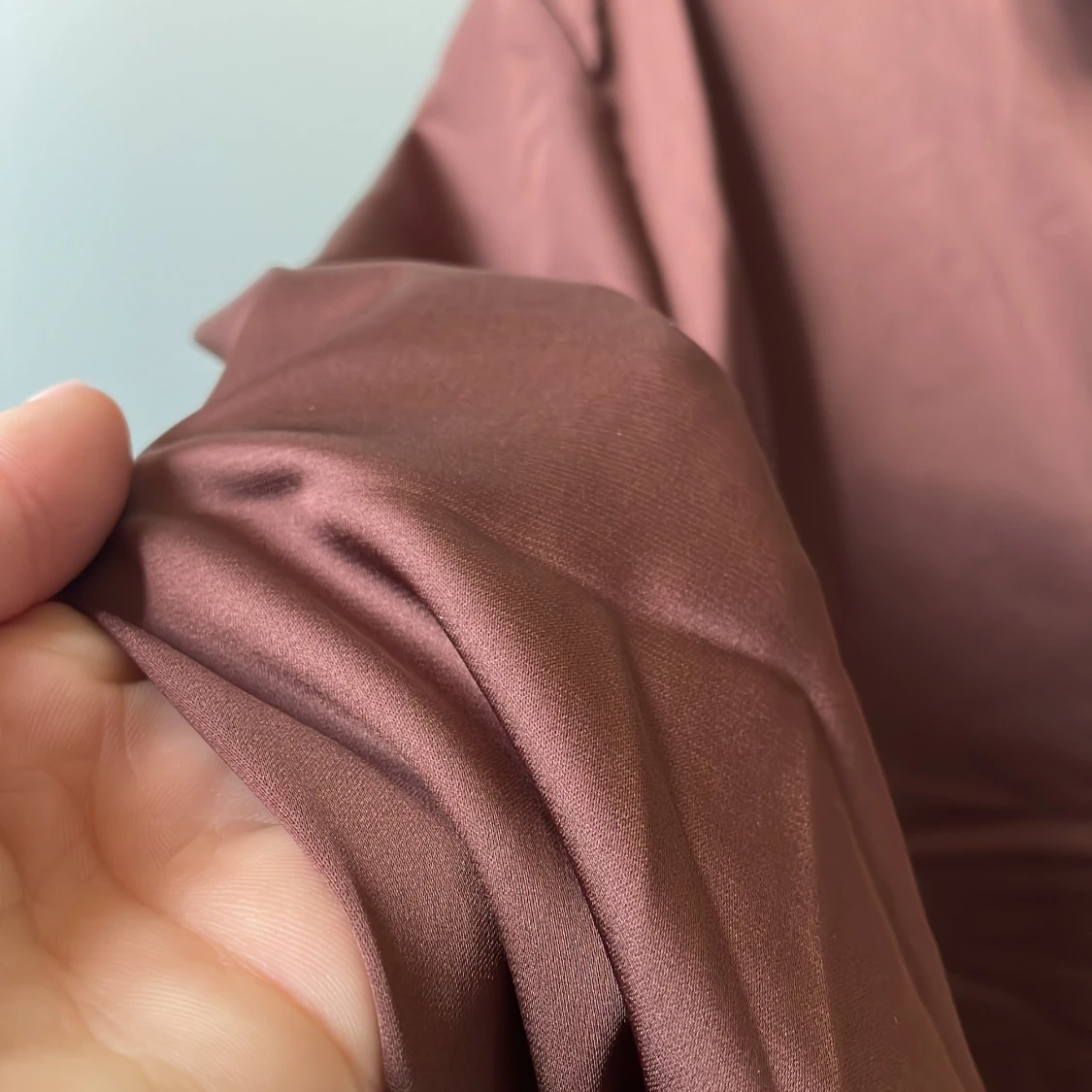 Brun satin blus - 91