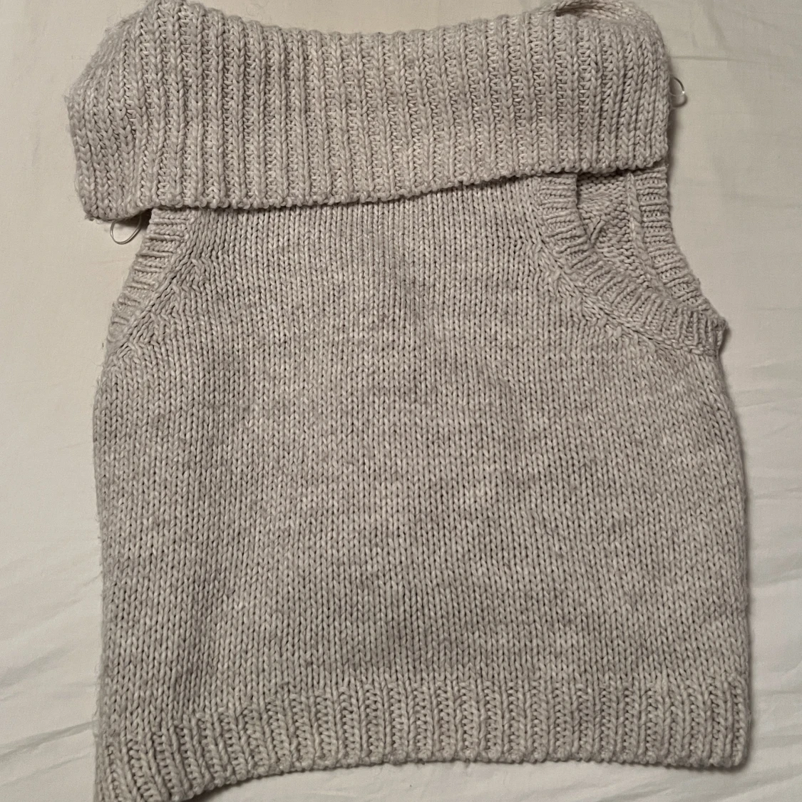 Stickad topp/väst  - 90