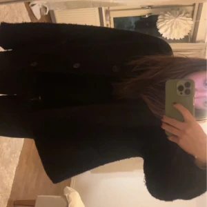 kappa - säljer min kappa ifrån monki! köpt för 600 kr.