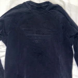 Armani tröja L - Bra skick 