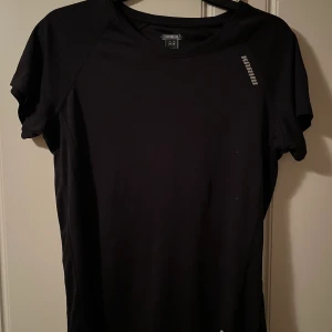 Träningströja från karhu - Träningströja från karhu strl M