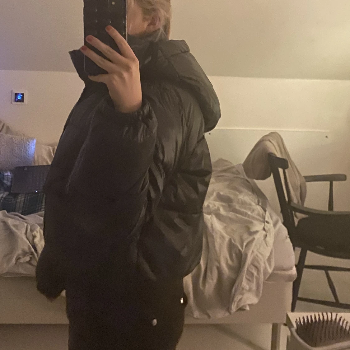 Svart puffjacka - 90