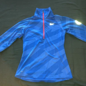 Nike Träning Tröja - Använd men bra skick.