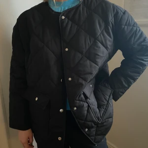 Vila jacka - Superfin modell. Använd en gång så i nyskick. Oversize modell. 