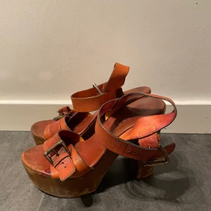 Super fina klackar - Super snygga och sköna klackar i storlek 36 🌸