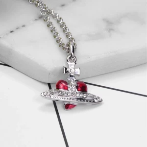 Halsband - Säljer detta populära halsbandet💜