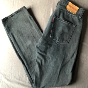 Levi’s 501 - Säljer ett par svarta Levi’s 501or i strl 30/32. 