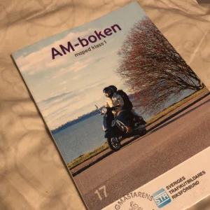 Am bok - Allt som räcker för att klara av am körkortet för moped! Köparen står för frakten