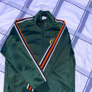 GANT tröja  - GANT tröja helt ny size S i mörkgrön förg 